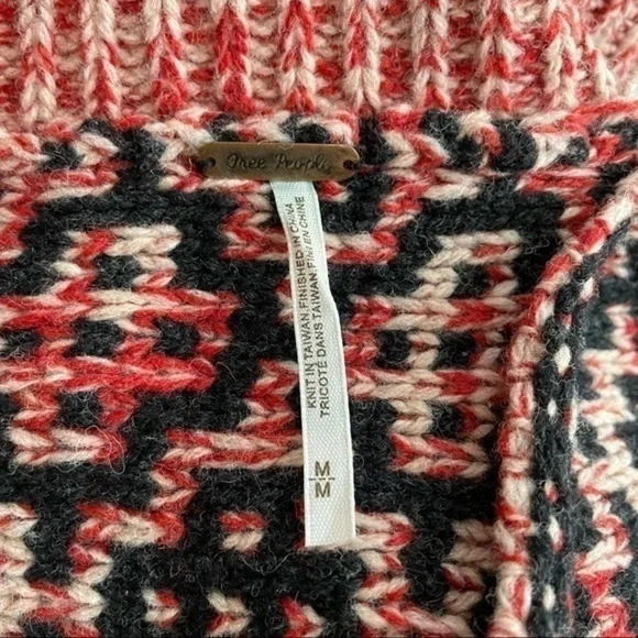 Free People Open Back 3 Snap Front Closure 75% Wool Knit Cardigan Sweater Medium - Picture 14 of 16